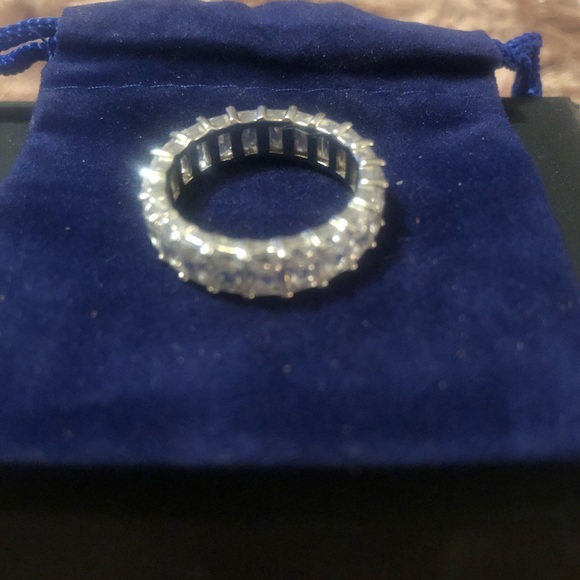 Eternity style ring with Swartski crystal - Picture 4 of 4
